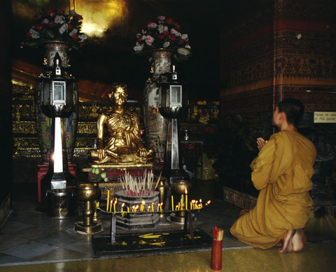 thailand - wat po.jpg